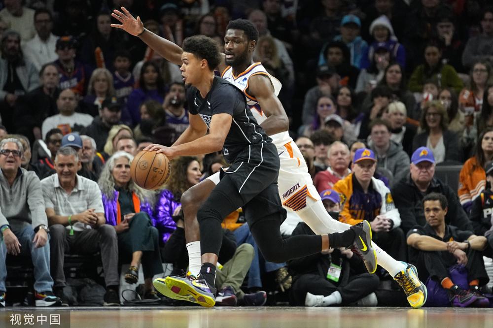 一个备受争 一个备受争